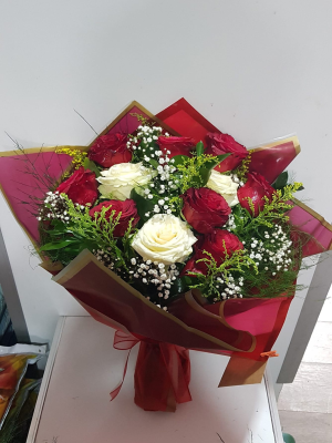  Malatya Çiçekçiler - 11 gül buketi